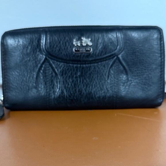 Coach Handbags - COACH Madison Leather Accordian Zip Around Wallet 46601 SV/BLA